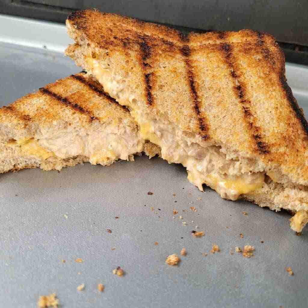 tuna melts cut and plated